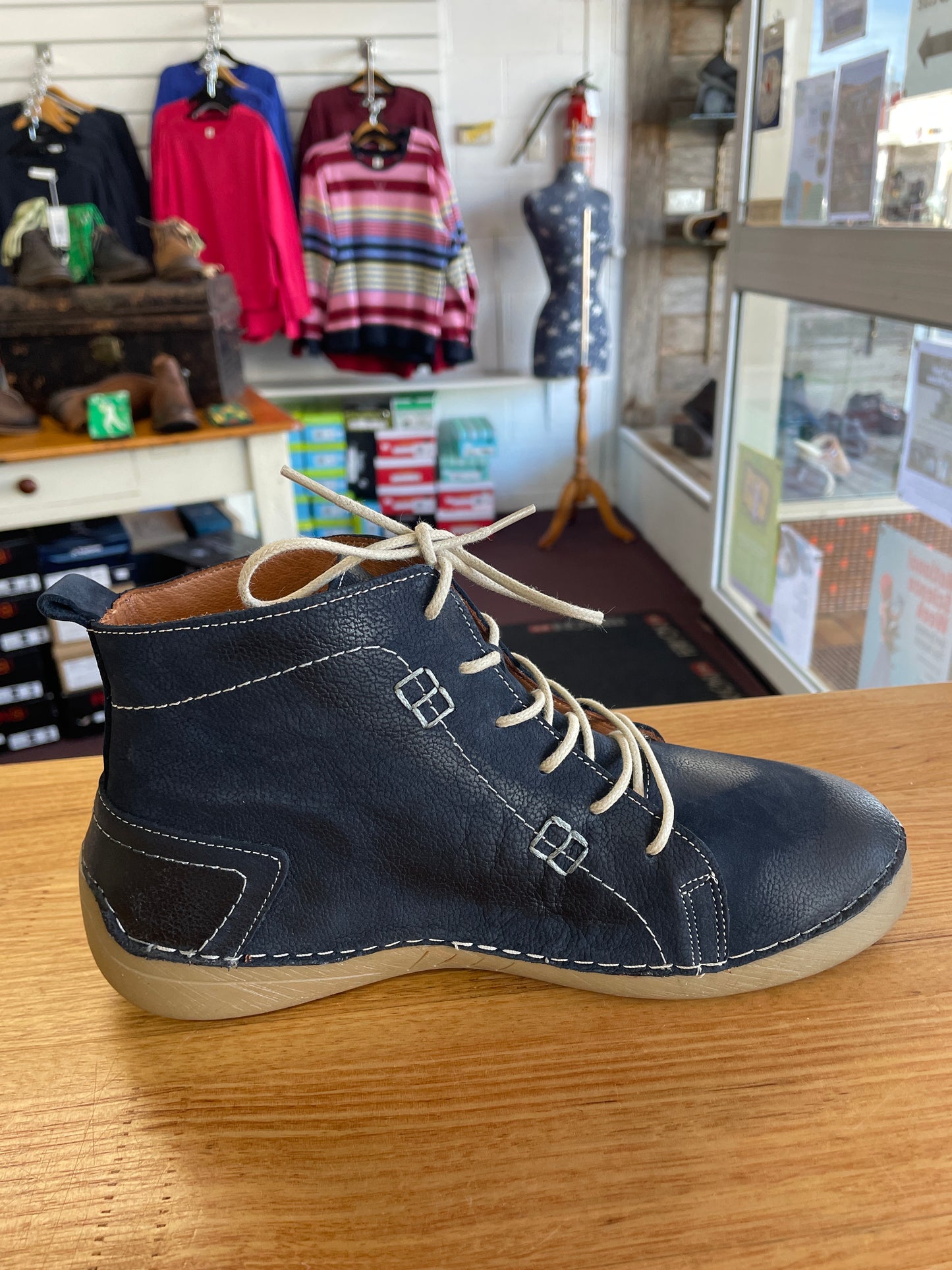 Mago Cafe Boot