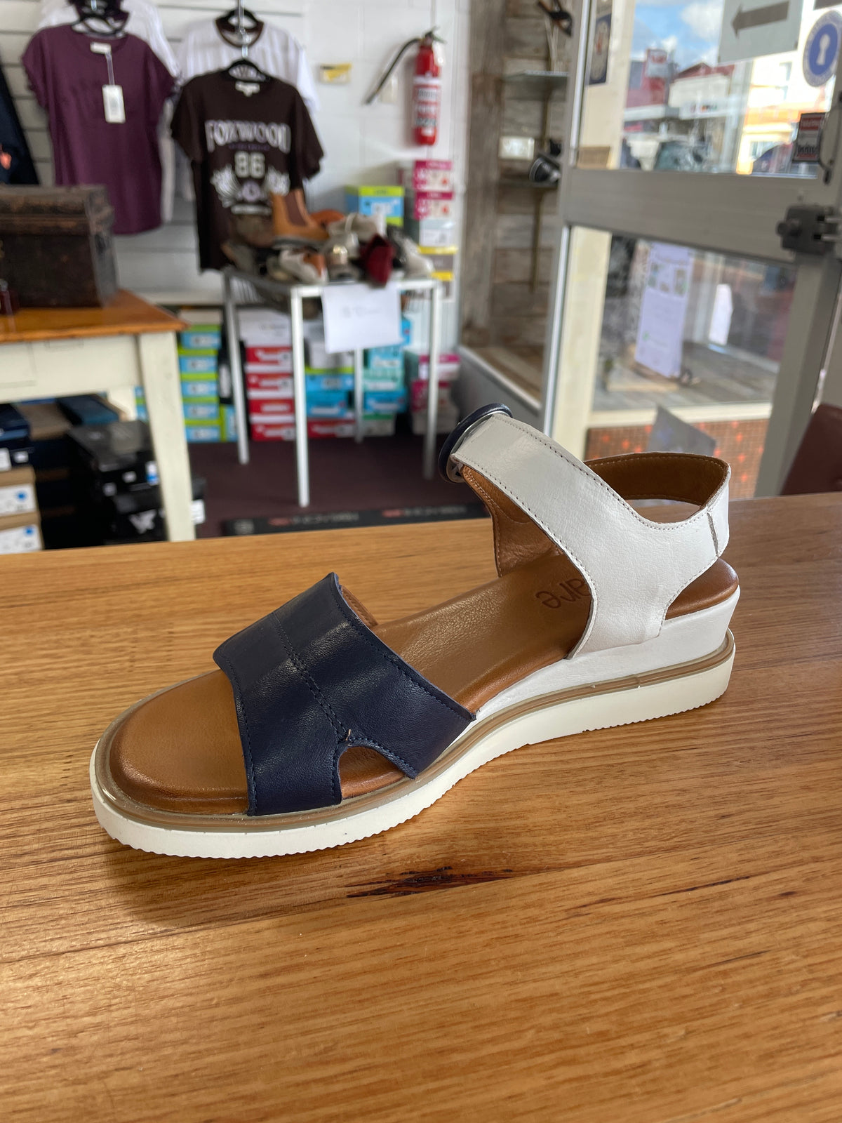 Rilassare Sandal Trifle Navy/White