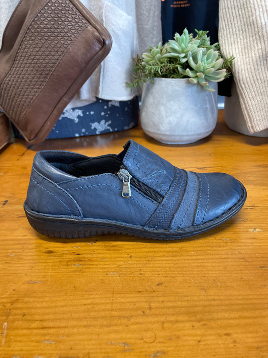 Cabello 5849-27 Navy Crinkle Shoe