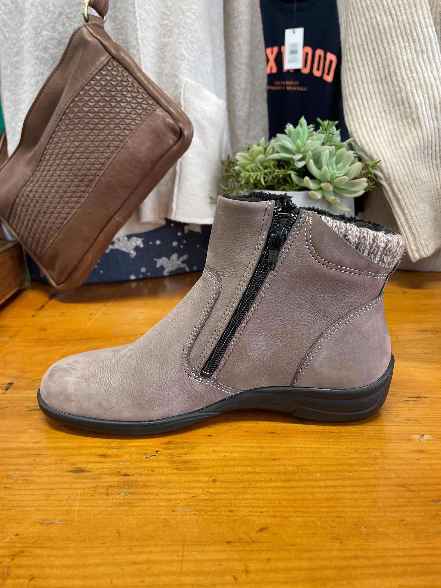 Ladies Aco Nubuck boot