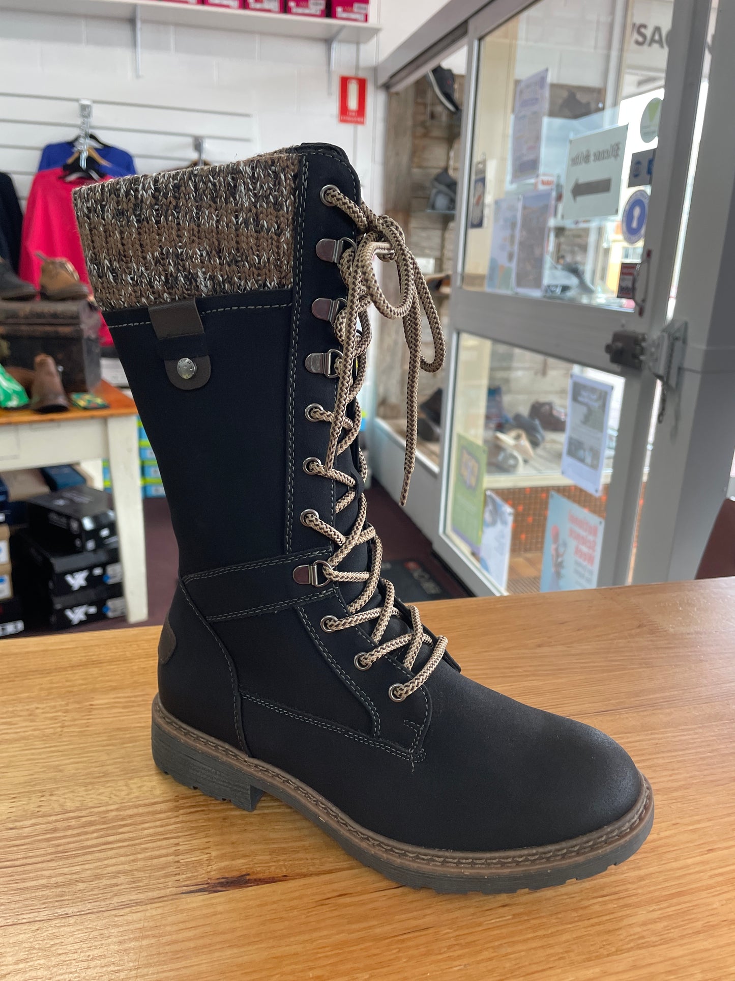 CC Resorts Goldie Black boot