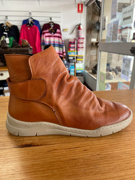 Cabello Madison boot