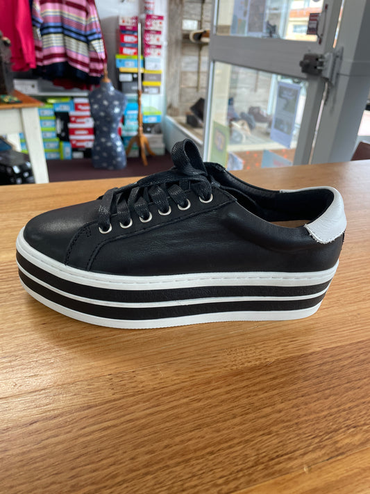 Alfie and Evie Oracle Shoe