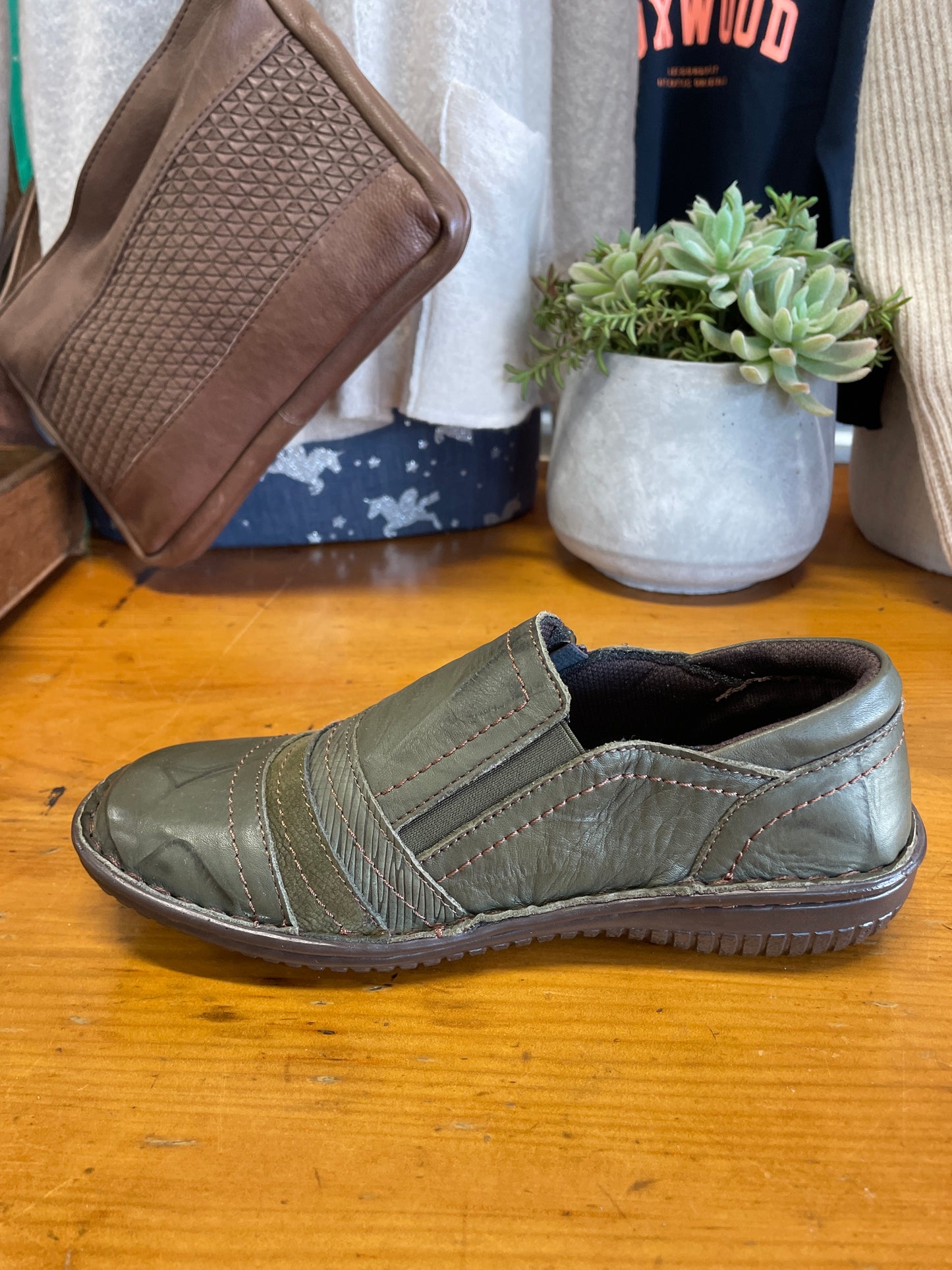 Cabello 5849-27 Khaki Crinkle  Shoe