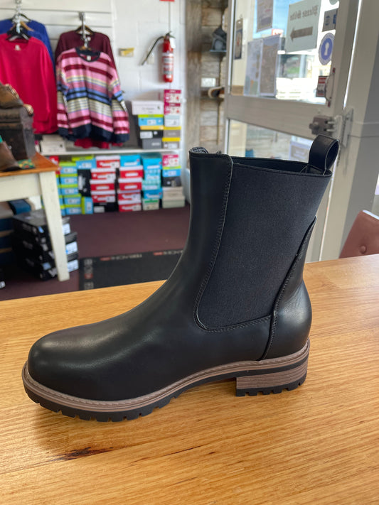 Bay Lane Alchemy Black boots
