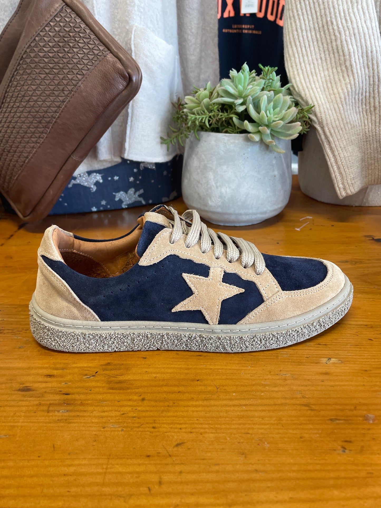 Zola Hekita