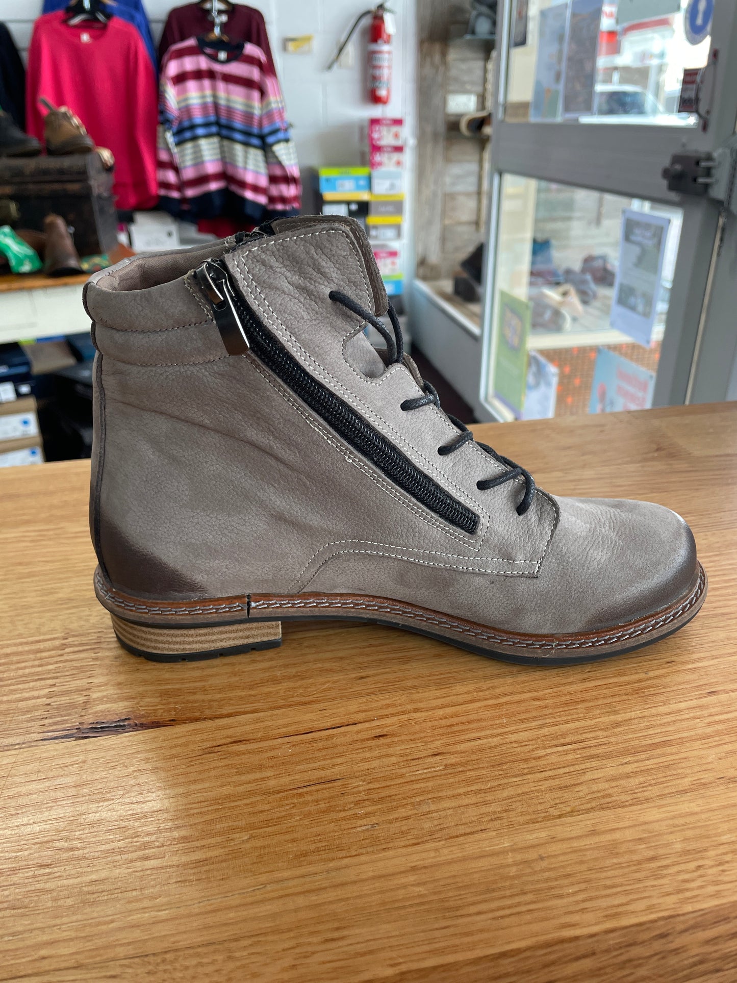 Mago Stella Nubuck Boot