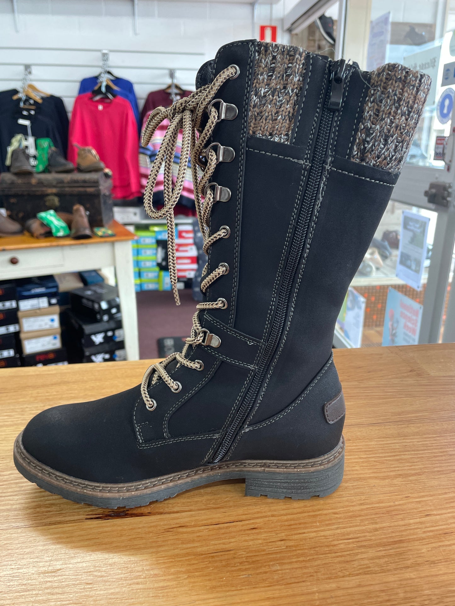 CC Resorts Goldie Black boot