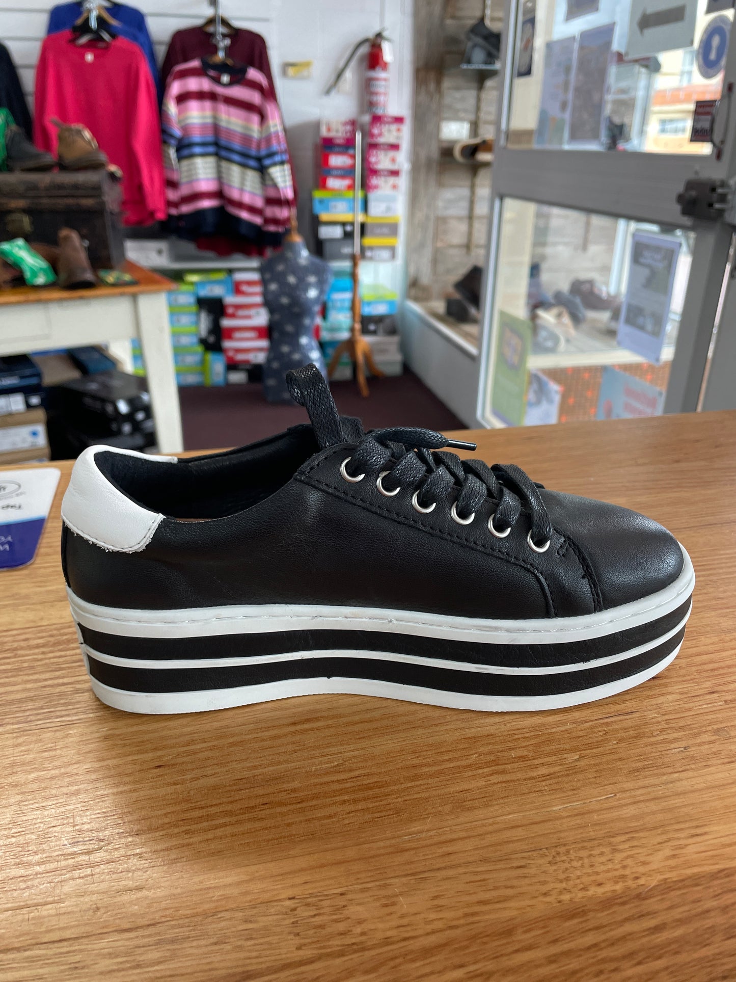 Alfie and Evie Oracle Shoe