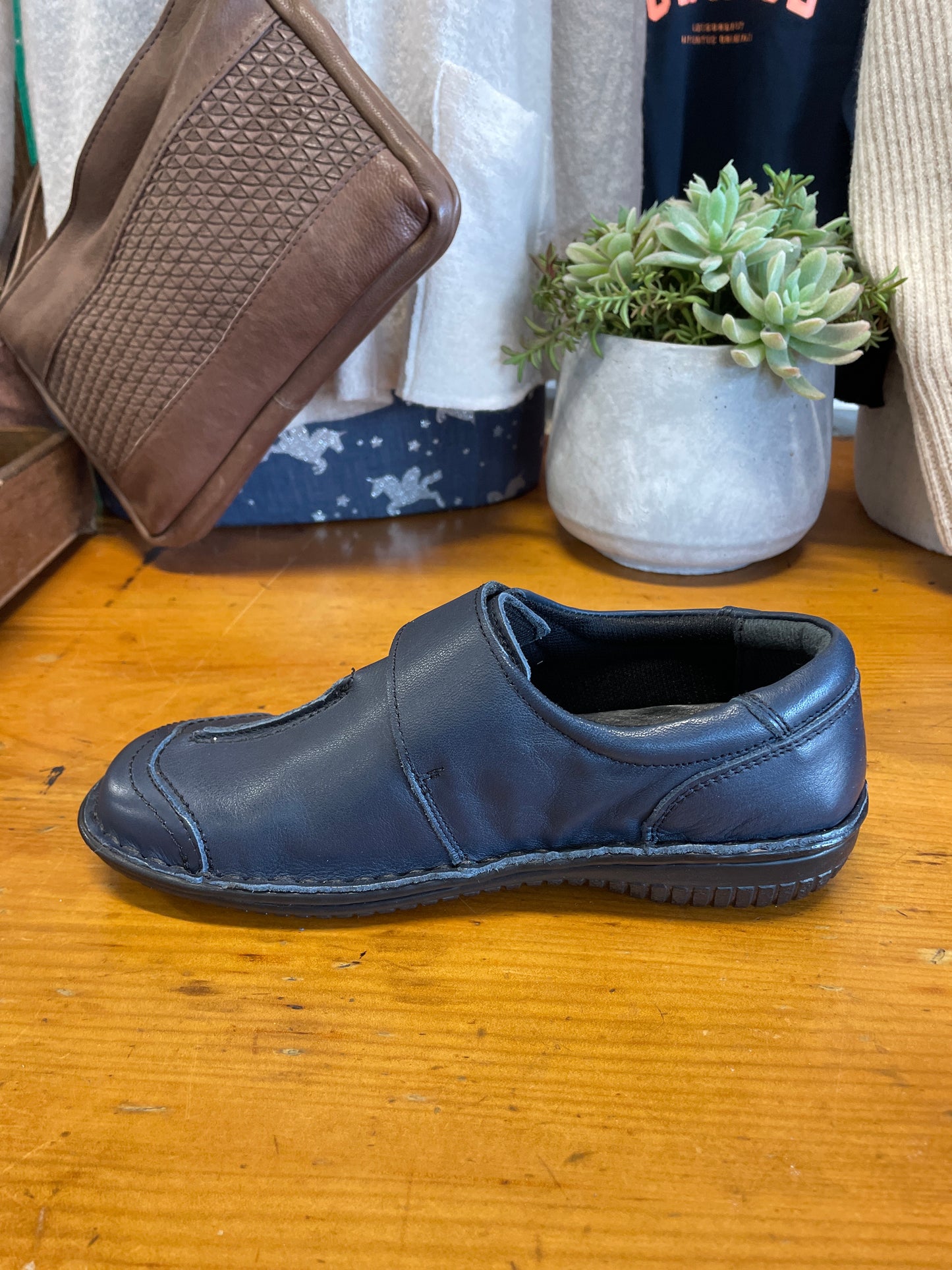 Cabello 5072-27XL Navy Shoe