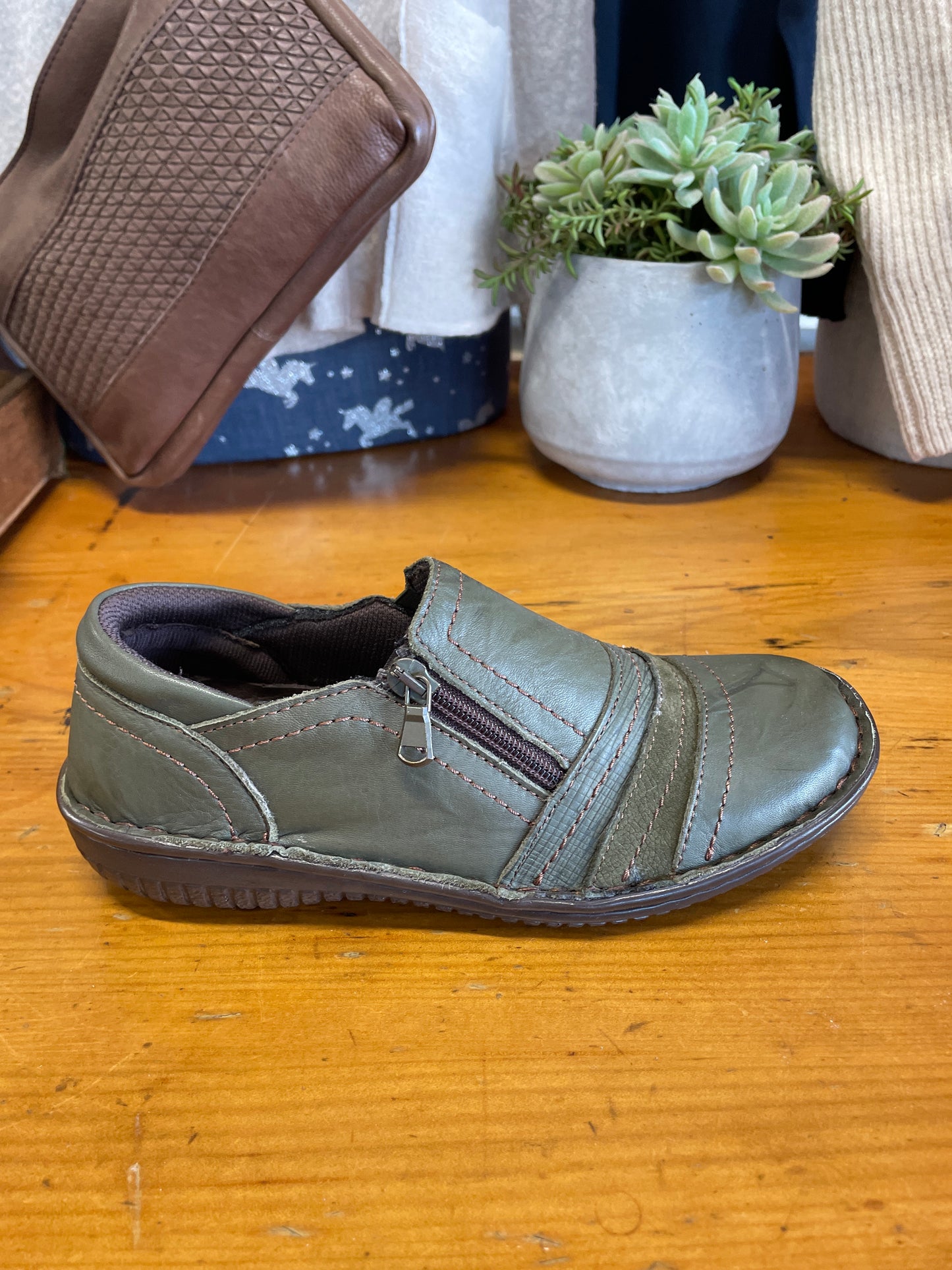 Cabello 5849-27 Khaki Crinkle  Shoe