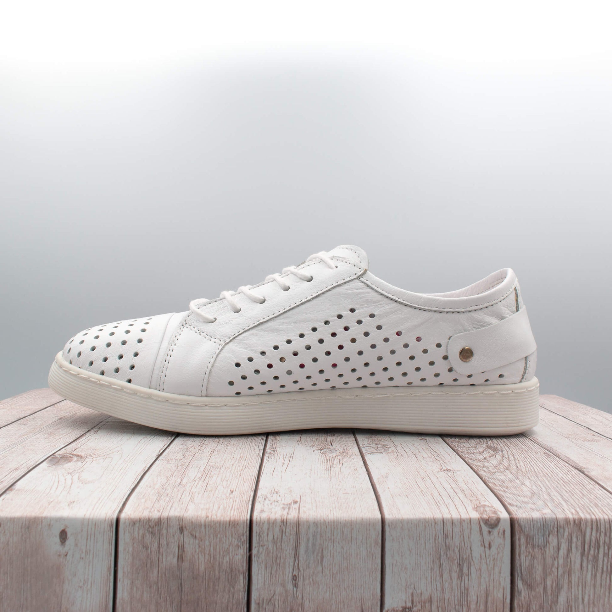 EG17 - white - Scottsdale Shoe Shop