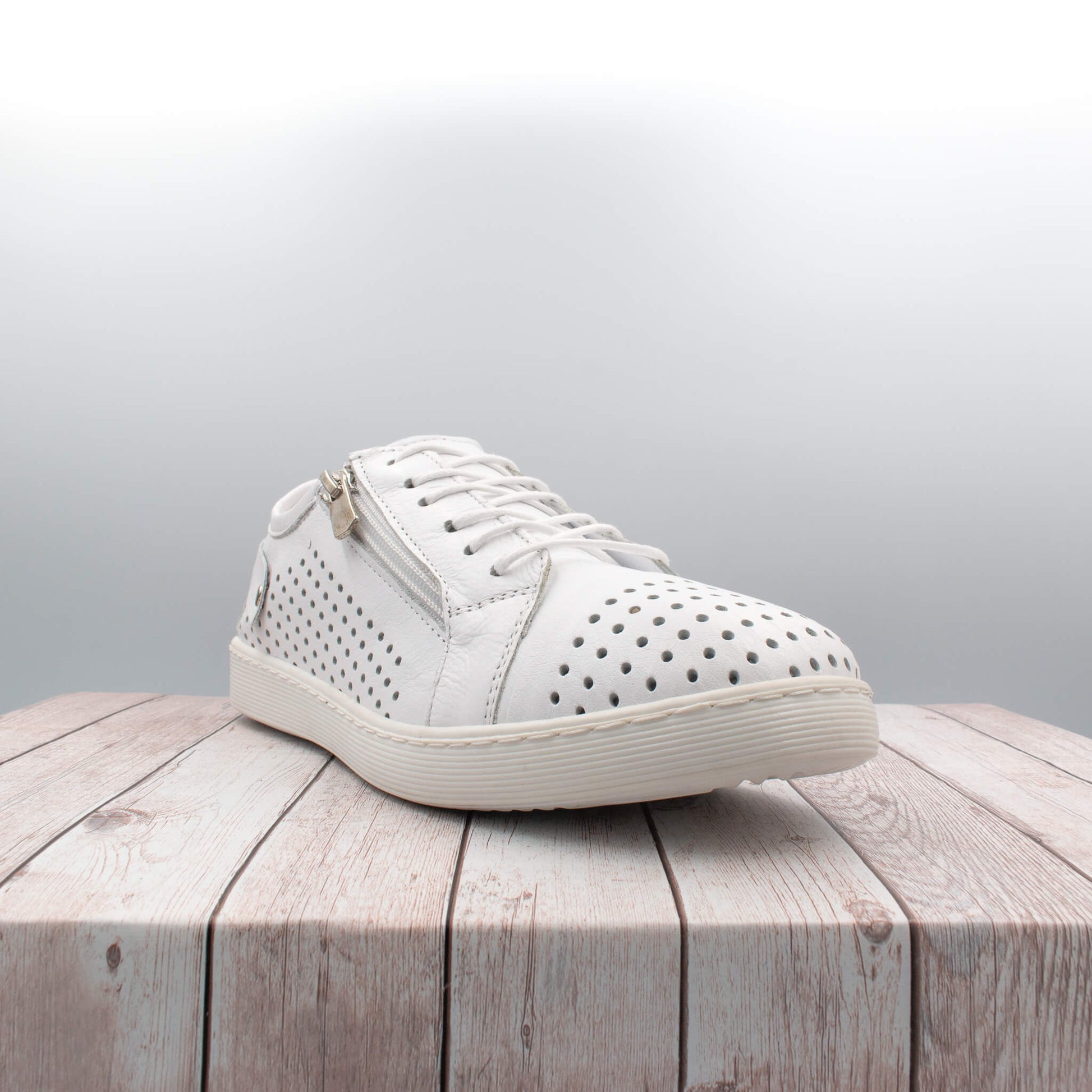 EG17 - white - Scottsdale Shoe Shop
