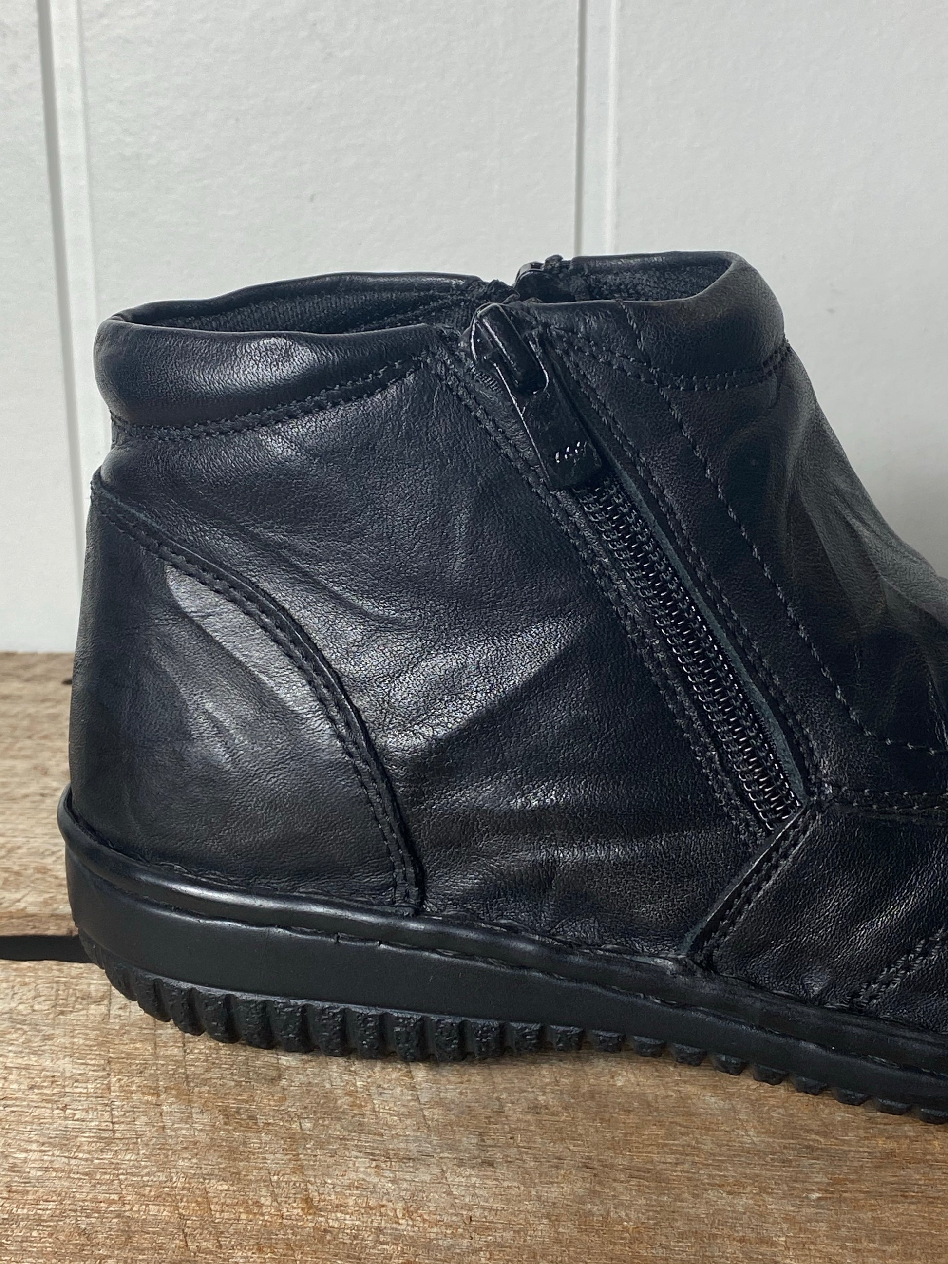 5250-27 Black - Scottsdale Shoe Shop