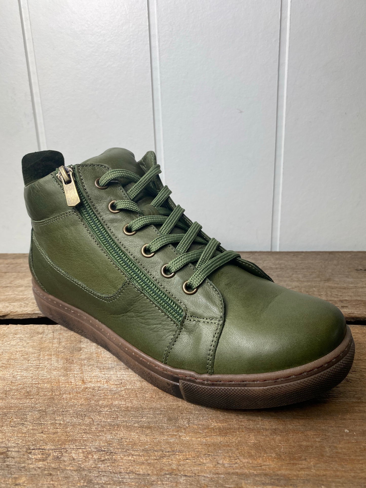 EG1570 - Scottsdale Shoe Shop